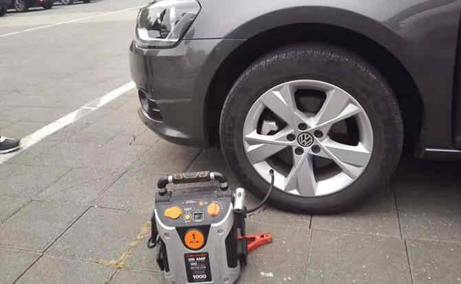 萍乡汽车搭电案例